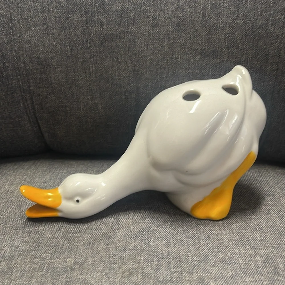 Vintage Quacking Duck Toothbrush Holder